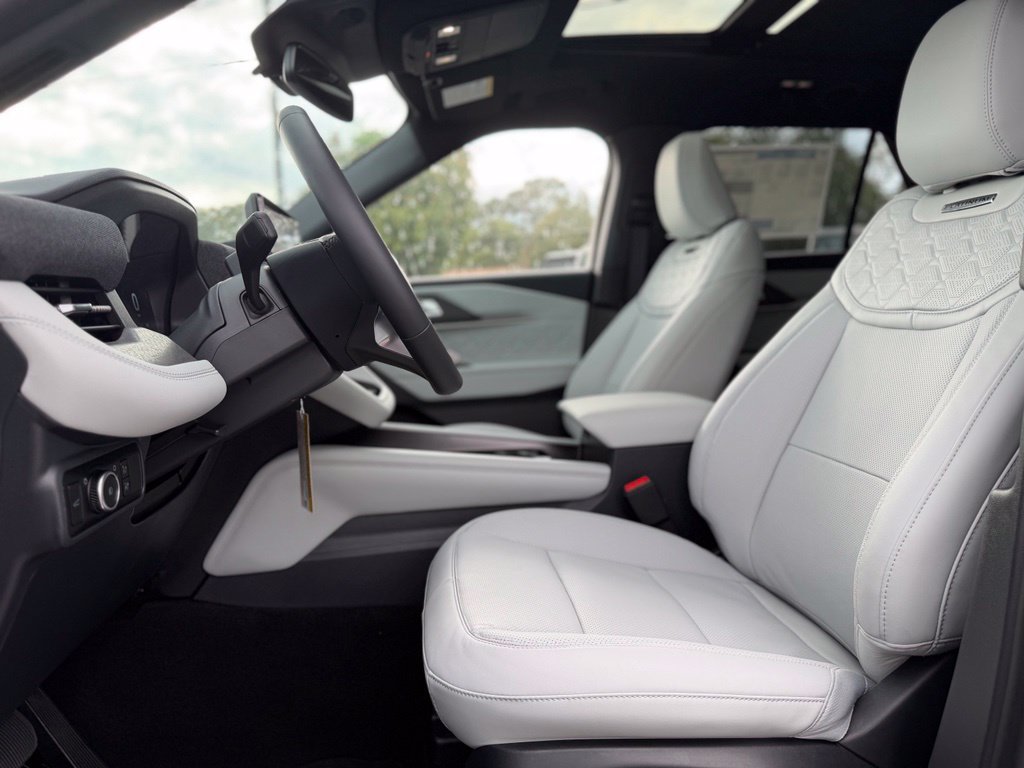 New 2027 Ford Explorer Platinum w/ LUX Leather Package AWD/4WD image 16