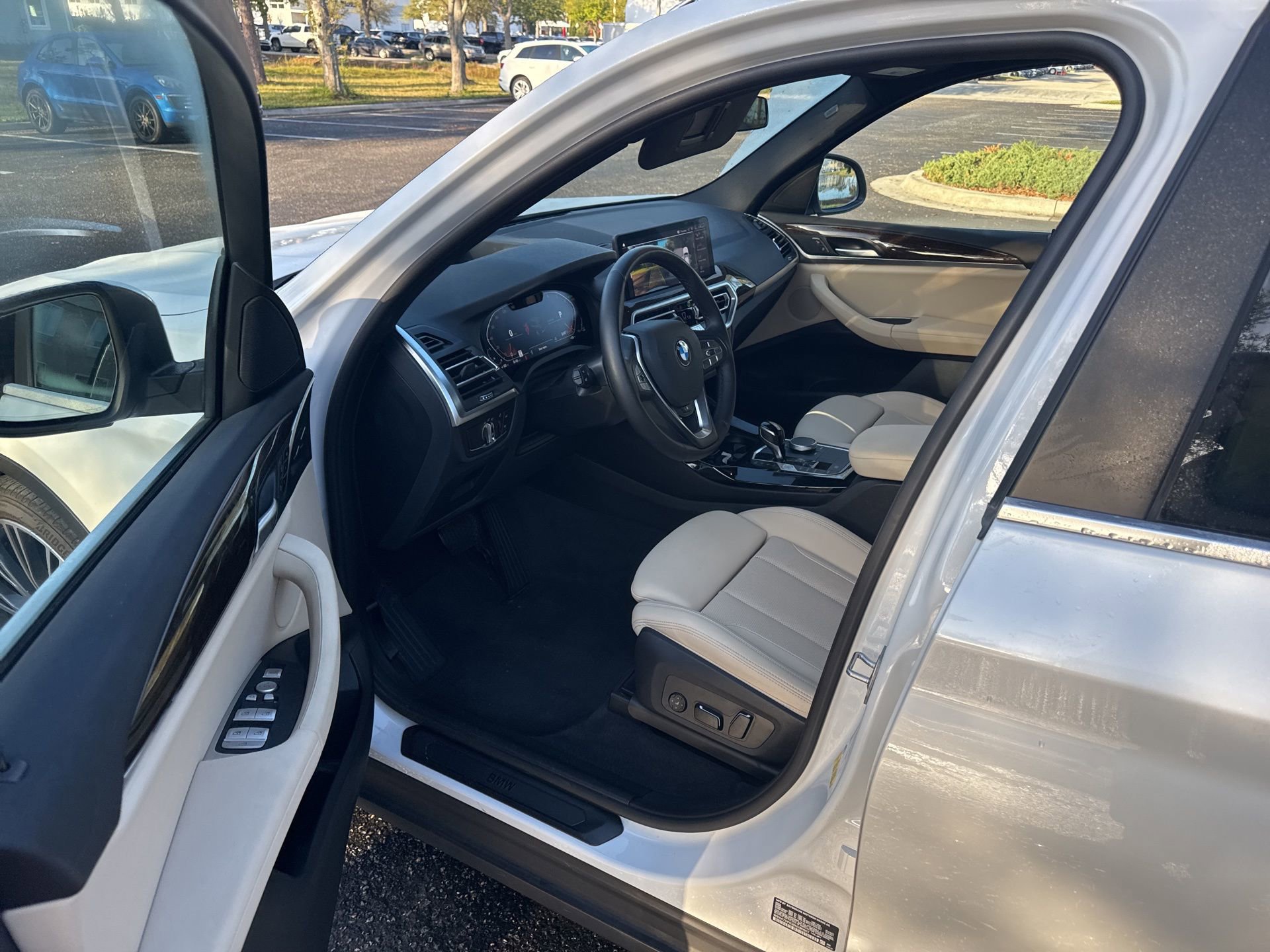 Used 2024 BMW X3 sDrive30i w/ Premium Package w/ZPA image 12