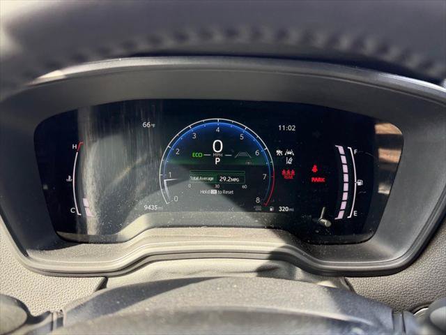 Certified 2025 Toyota Corolla SE w/ SE Premium Package FWD image 24