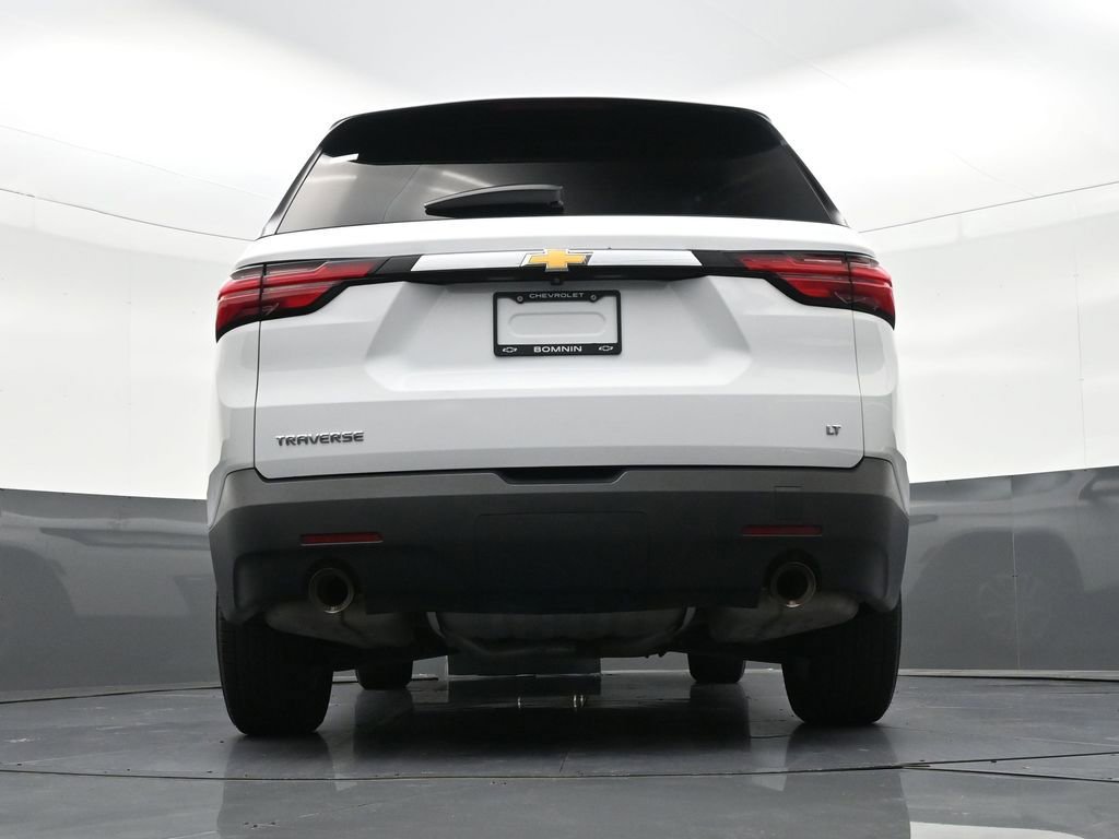 Used 2023 Chevrolet Traverse LT image 35