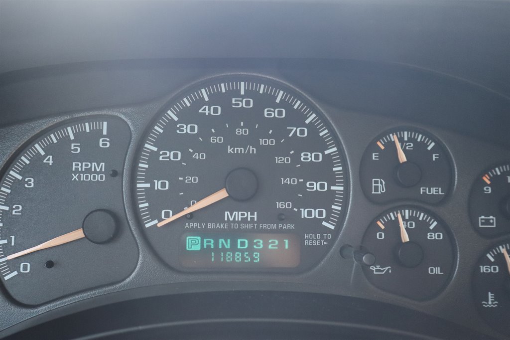 Used 2002 Chevrolet Tahoe LS w/ Traction Pkg RWD image 26