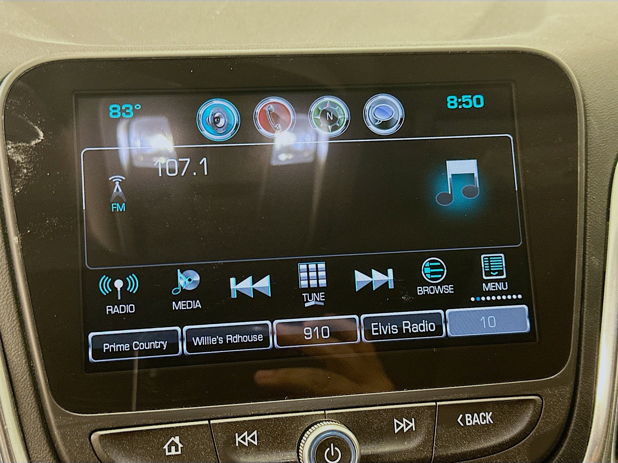 Used 2018 Chevrolet Equinox LT w/ Sun & Infotainment Package image 21