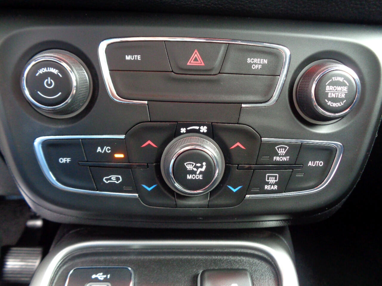 Used 2020 Jeep Compass Latitude image 18