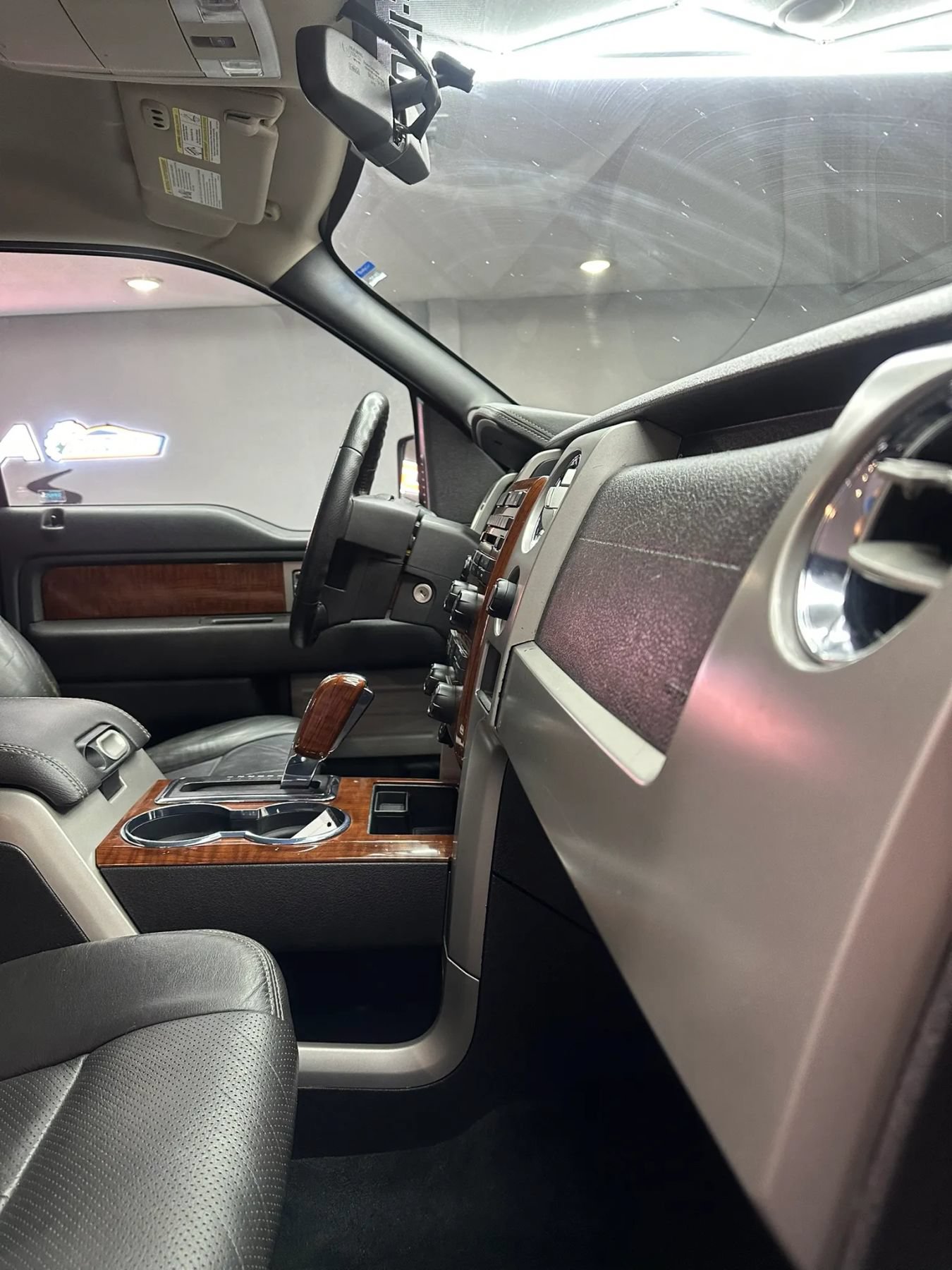 Used 2010 Ford F150 Lariat AWD/4WD image 33