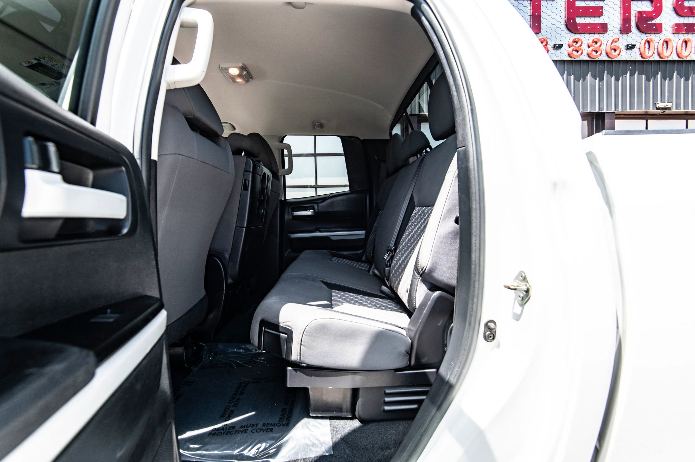 Used 2018 Toyota Tundra SR5 RWD image 33