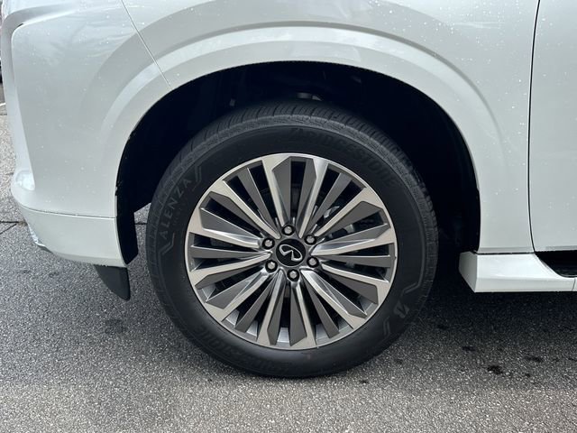 Used 2025 INFINITI QX80 Sensory AWD/4WD image 12