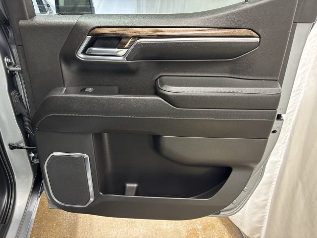Used 2023 Chevrolet Silverado 1500 LT AWD/4WD image 24