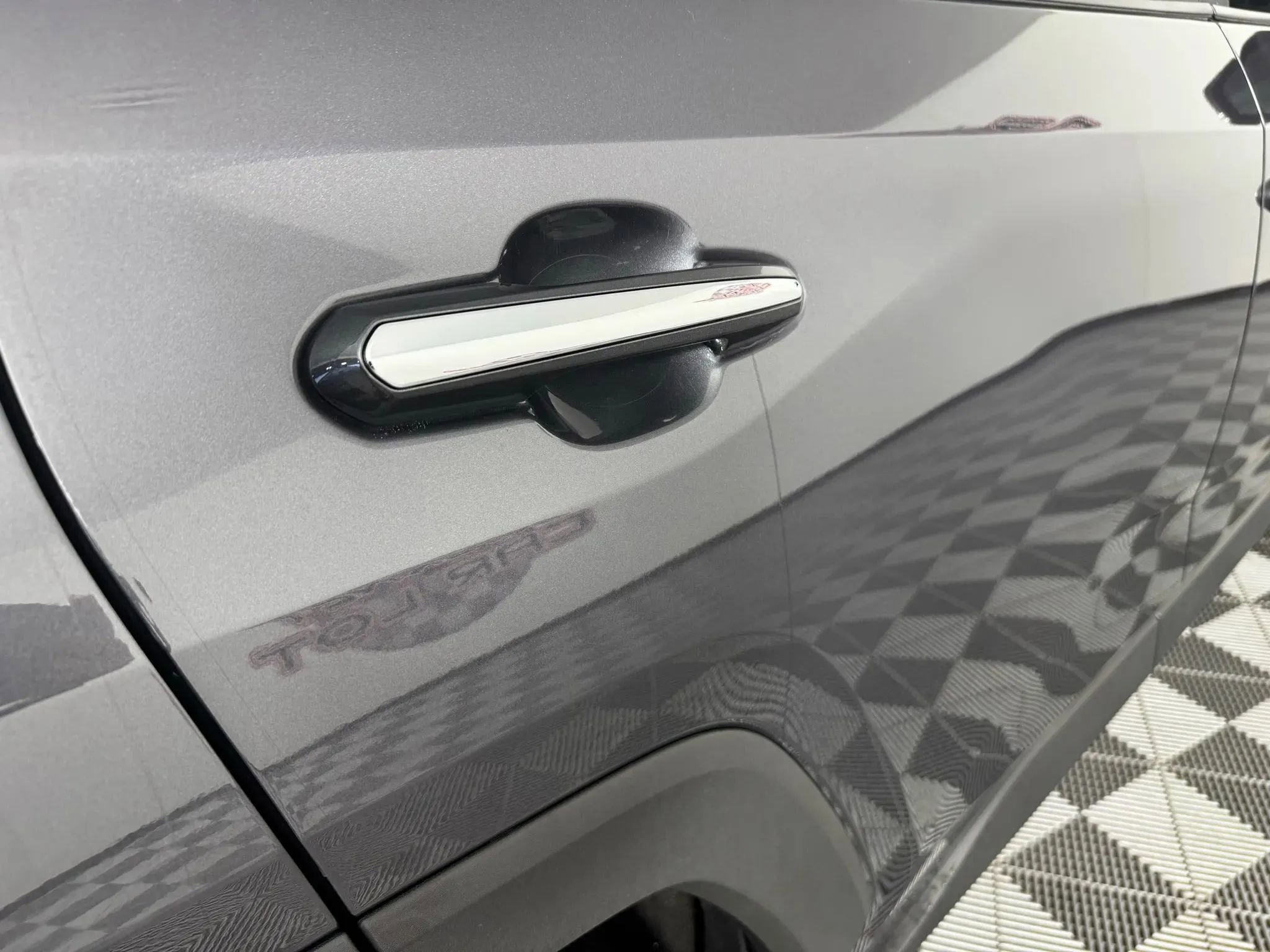 Used 2025 Toyota RAV4 Limited image 32