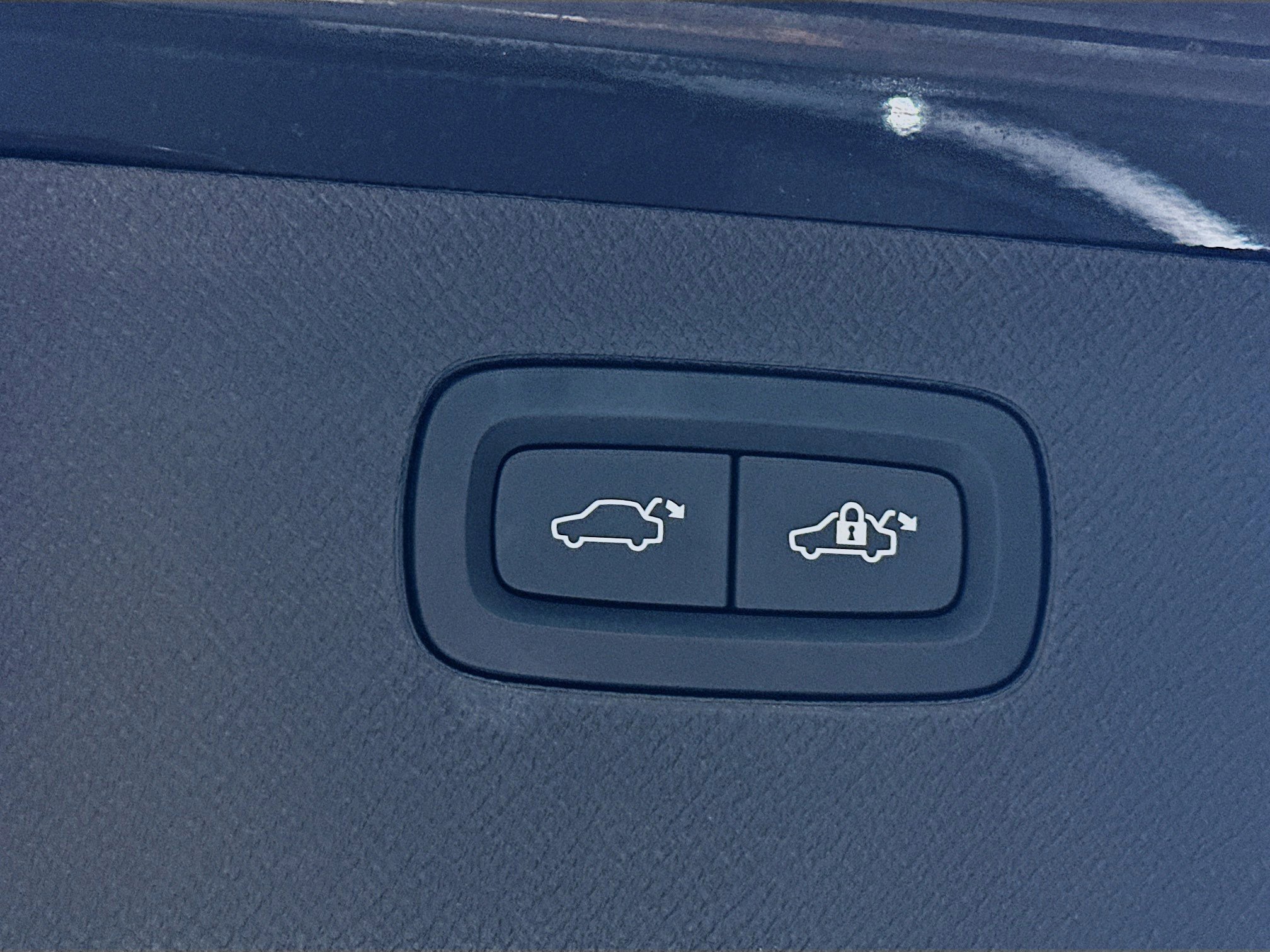 Used 2024 Volvo XC90 B6 Plus image 29