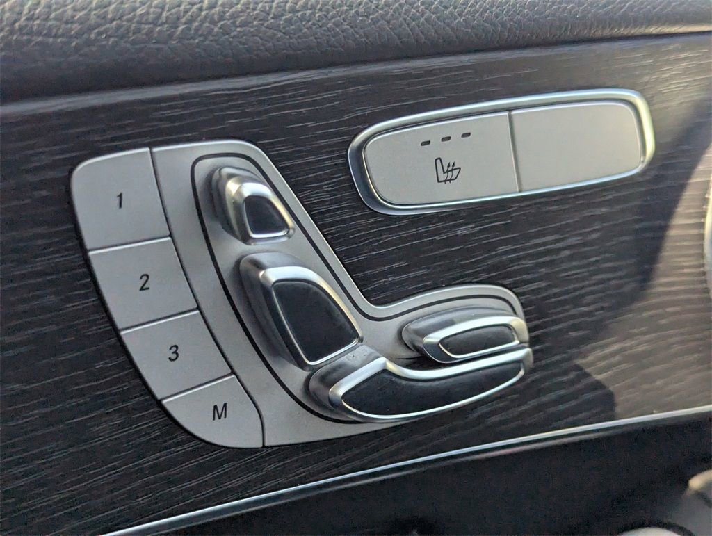 Used 2022 Mercedes-Benz GLC 300 image 24