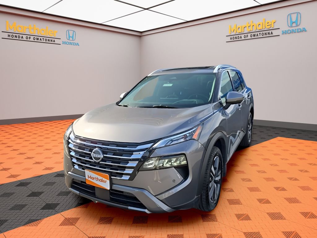 Used 2025 Nissan Rogue SL w/ SL Premium Package image 1