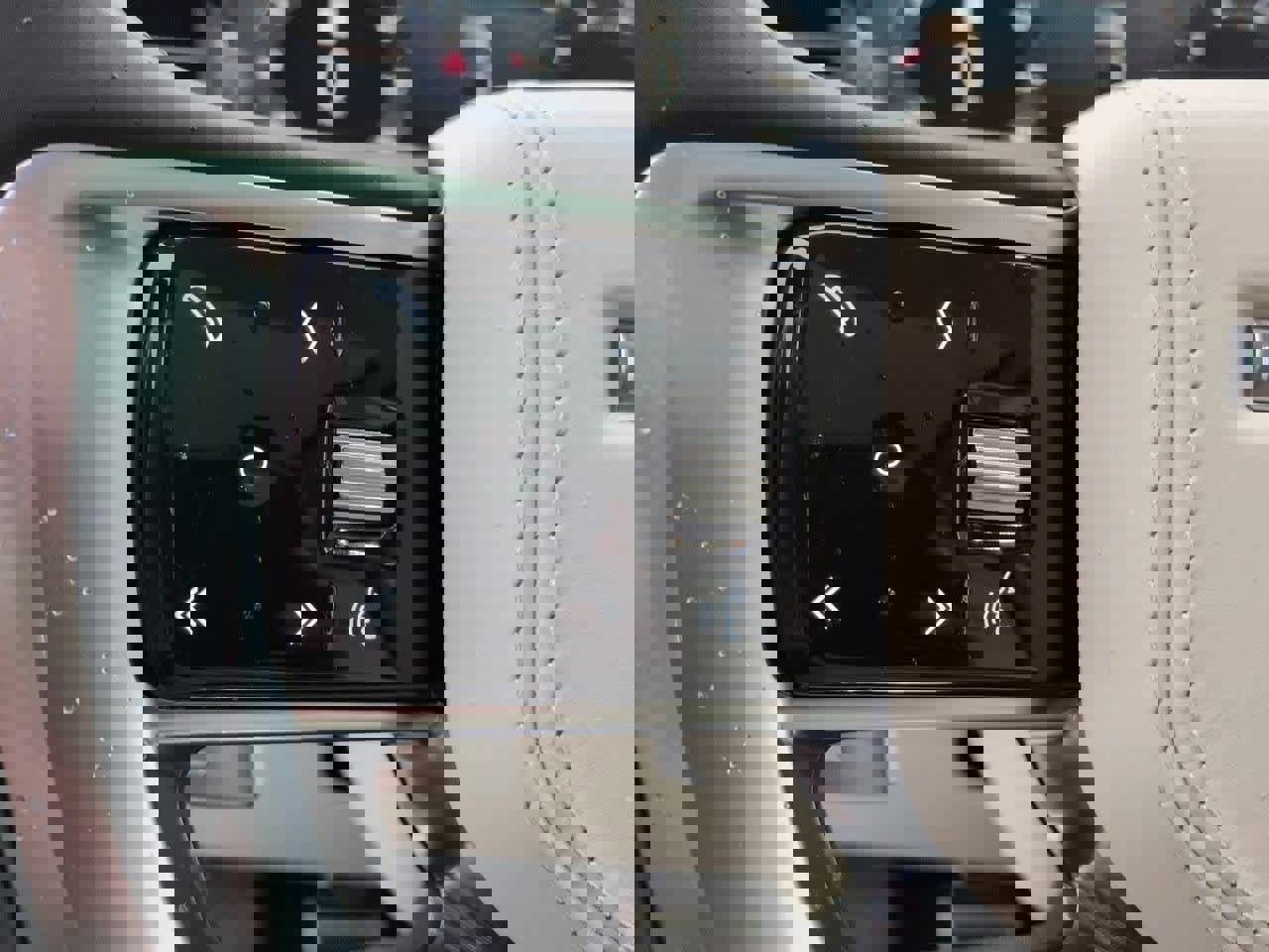 Certified 2023 Land Rover Range Rover SE image 25