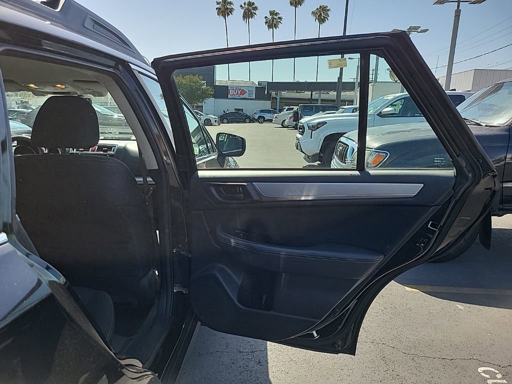Used 2019 Subaru Outback 2.5i AWD/4WD image 10