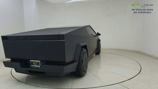 Used 2024 Tesla Cybertruck AWD Crew Cab image 64