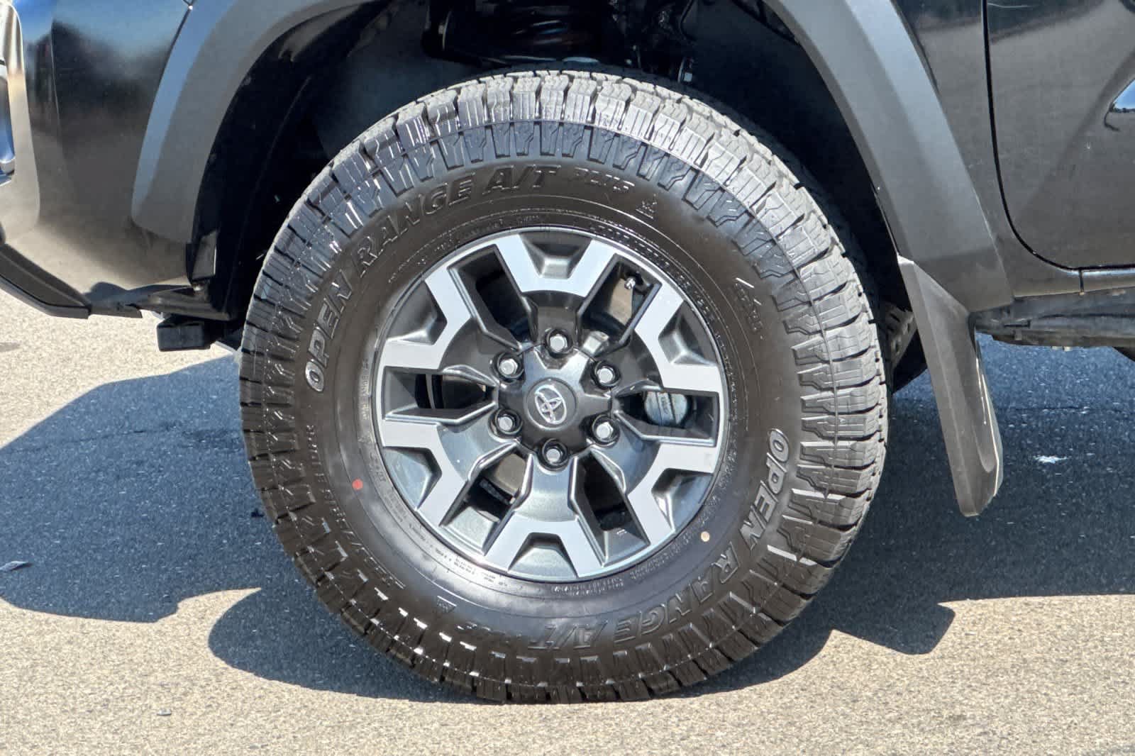 Certified 2023 Toyota Tacoma TRD Off-Road w/ Black Out Package (TMS) AWD/4WD image 29