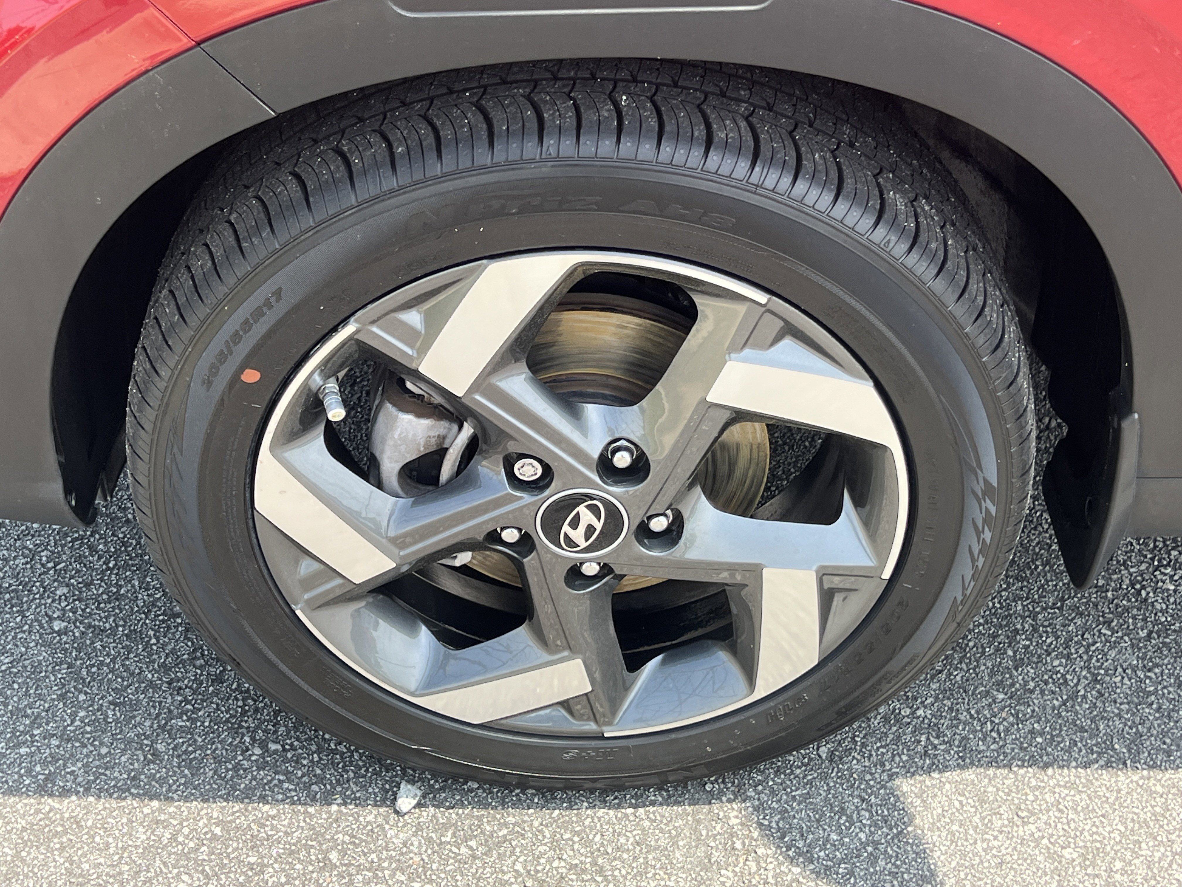 Used 2022 Hyundai Venue SEL FWD image 11