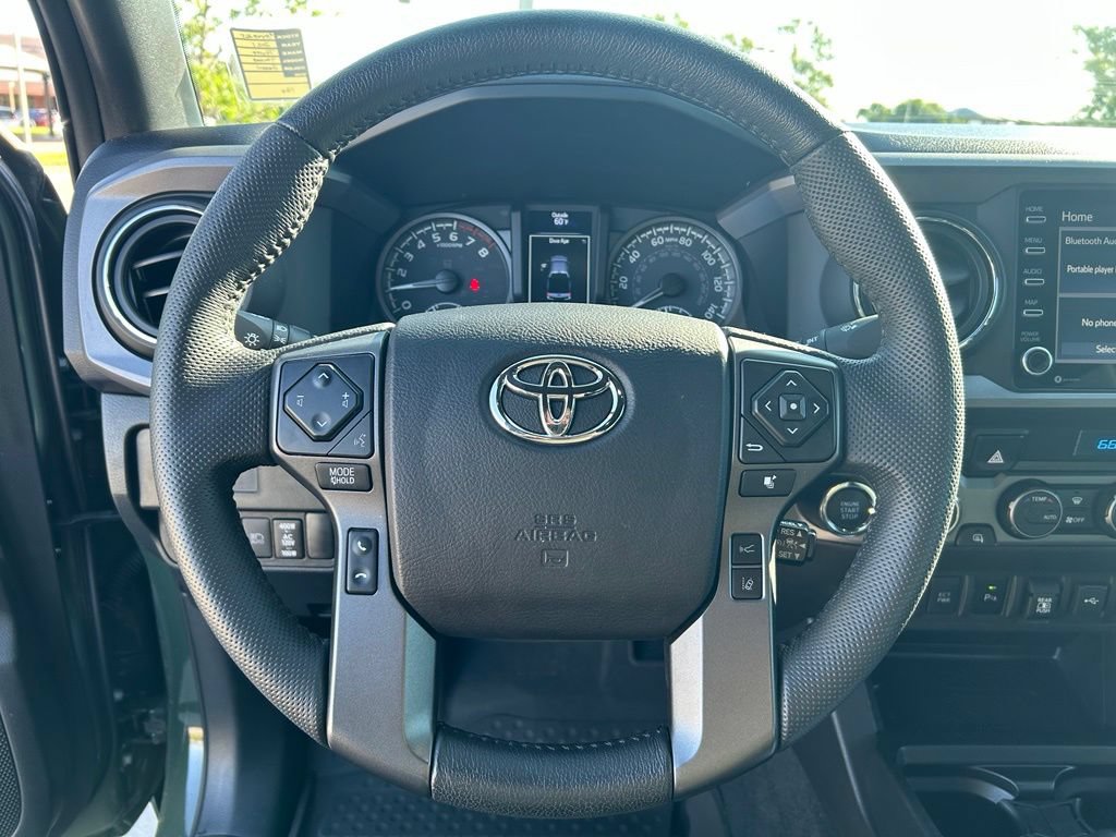 Used 2021 Toyota Tacoma TRD Off-Road w/ Technology Package AWD/4WD image 21