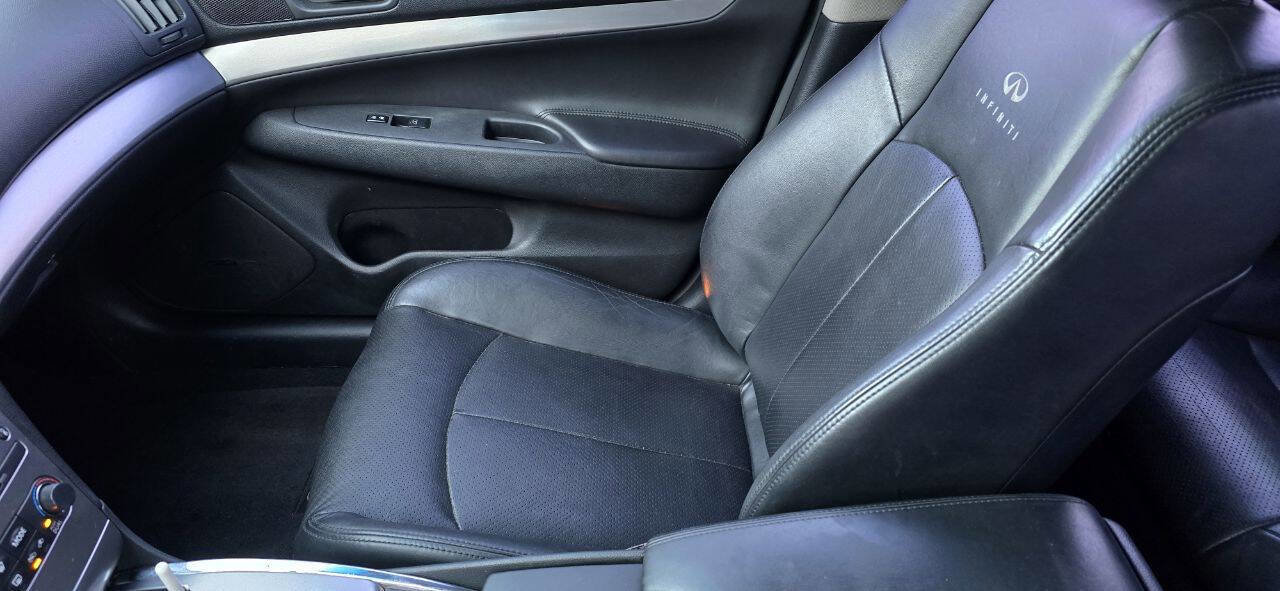 Used 2013 INFINITI G37 x AWD 4dr Sedan w/ Premium Pkg image 13