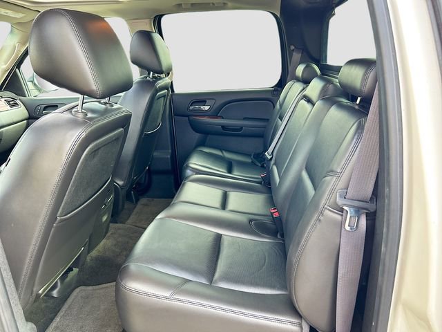 Used 2011 Chevrolet Avalanche LTZ AWD/4WD image 22