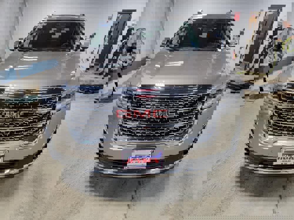 Certified 2023 GMC Acadia Denali w/ Denali Technology Package image 2