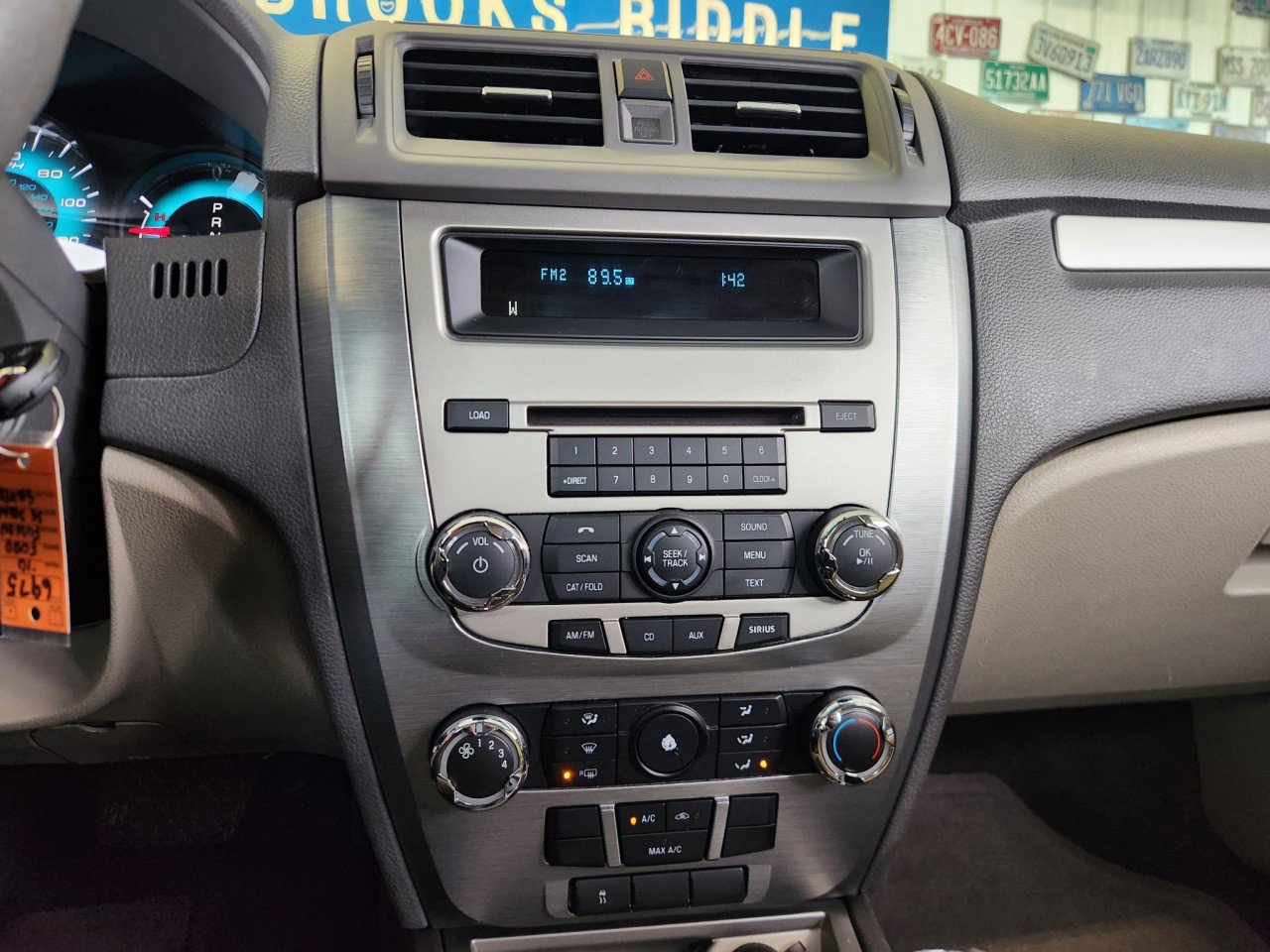 Used 2010 Ford Fusion SE FWD image 8