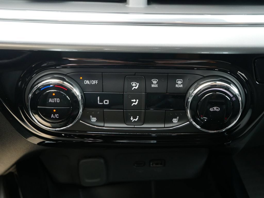 New 2026 Chevrolet Trax LT w/ Driver Confidence Package FWD image 23