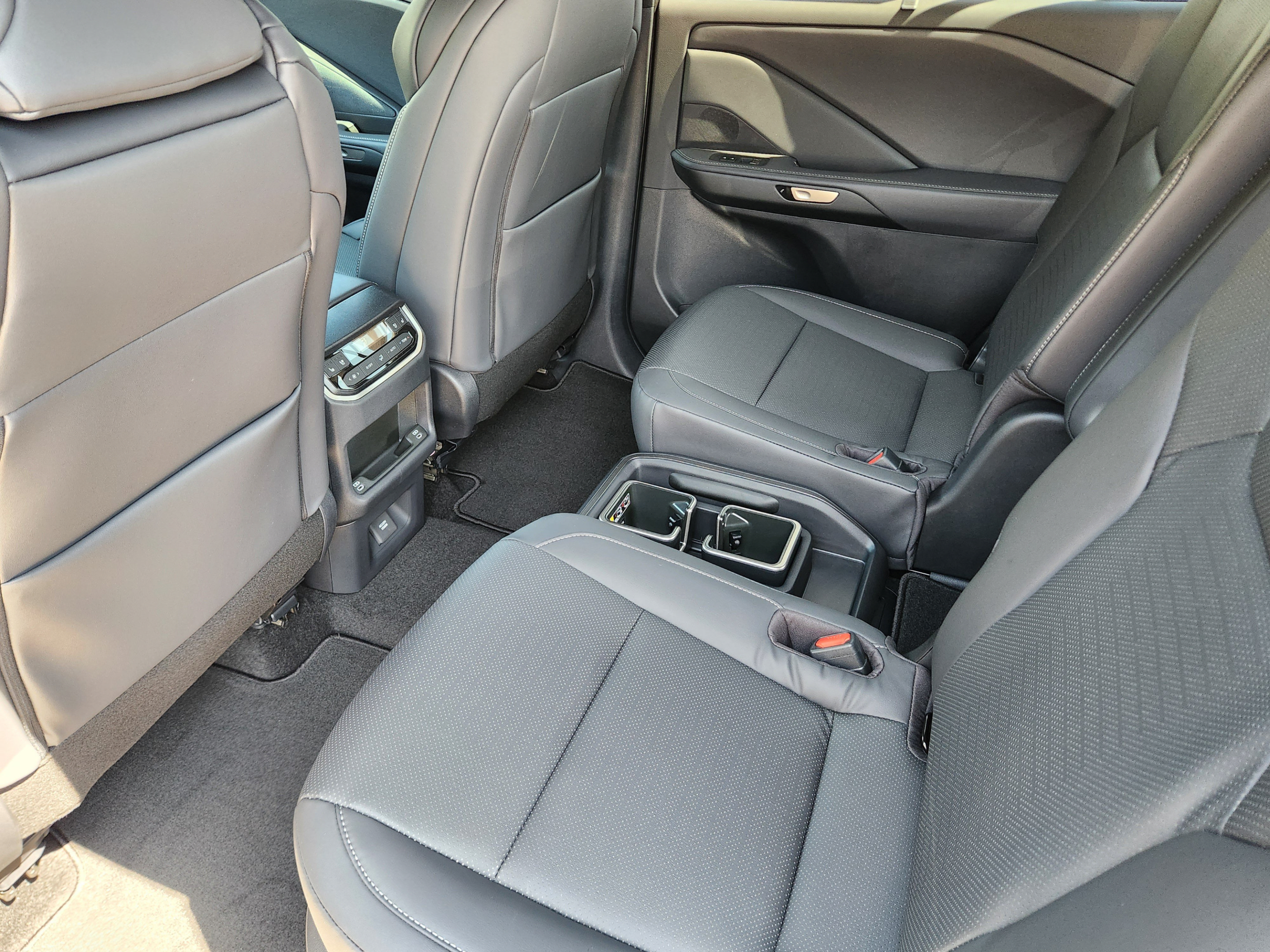 New 2026 Lexus TX 500h AWD image 19