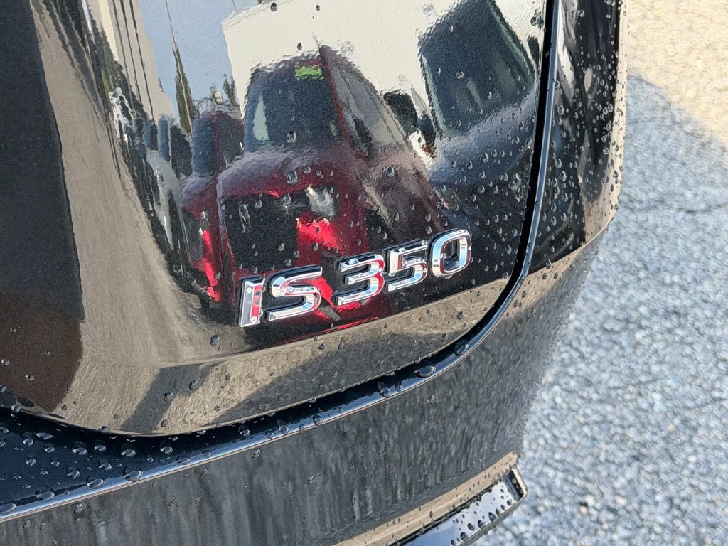 Used 2025 Lexus IS 350 F Sport RWD image 15