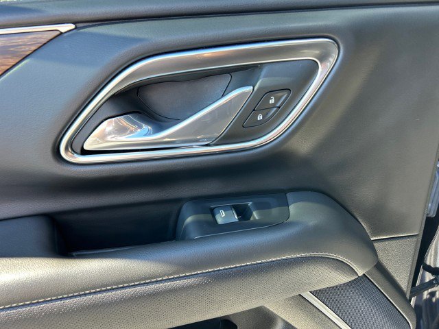 Used 2024 Chevrolet Tahoe Premier w/ Premium Package image 35