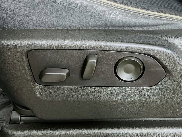 Used 2021 GMC Yukon SLT w/ SLT Luxury Package image 11