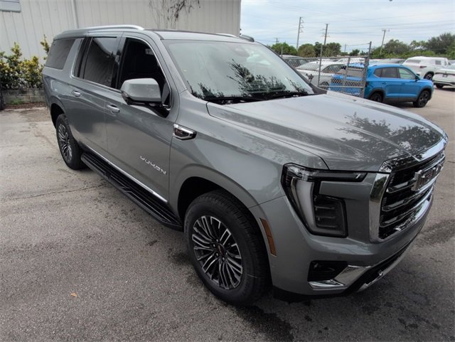 New 2026 GMC Yukon XL Elevation image 2