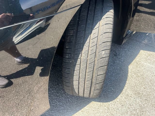 Used 2019 Nissan Sentra SR Turbo FWD image 12