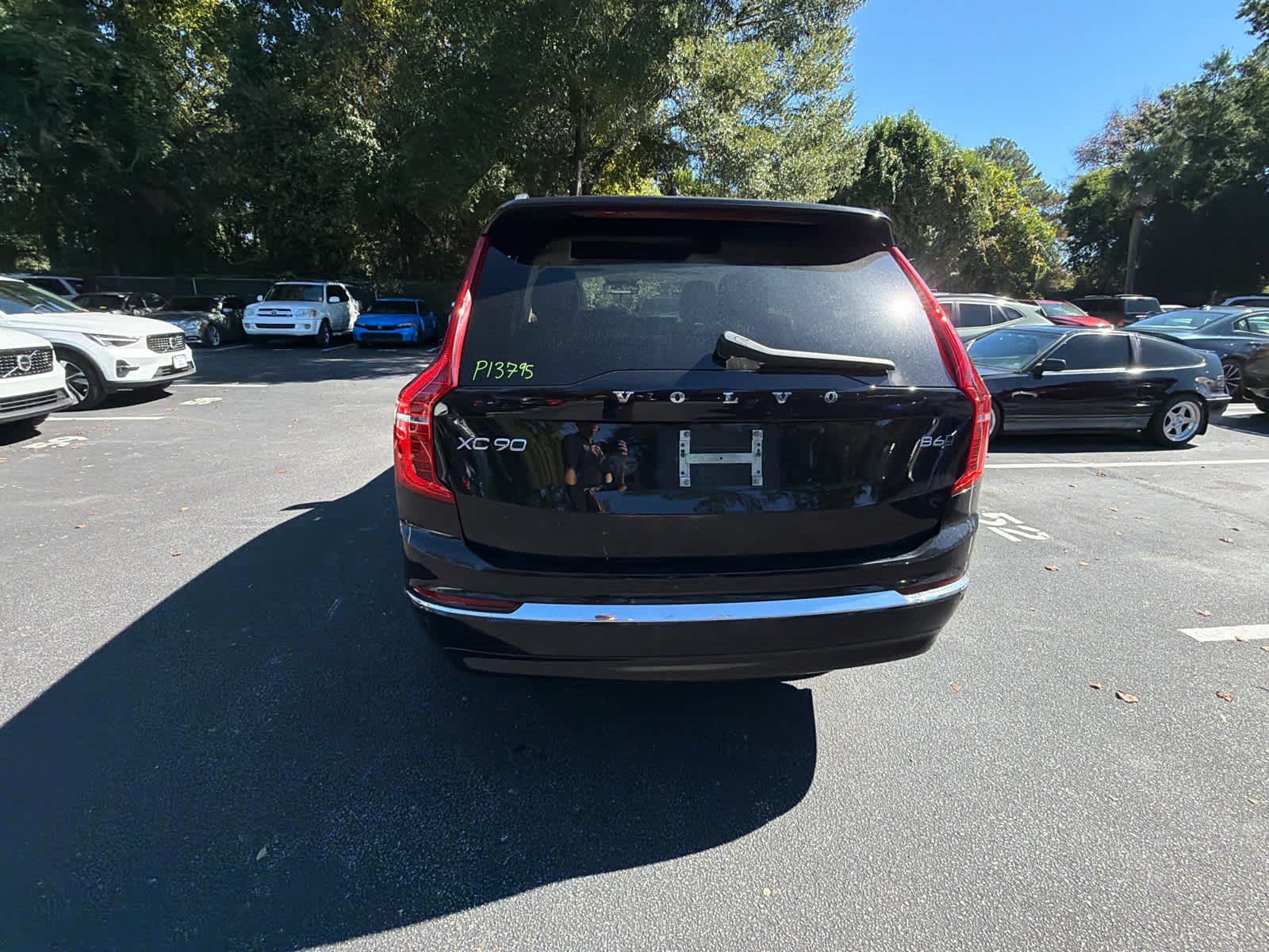 Used 2025 Volvo XC90 B6 Plus AWD/4WD image 12
