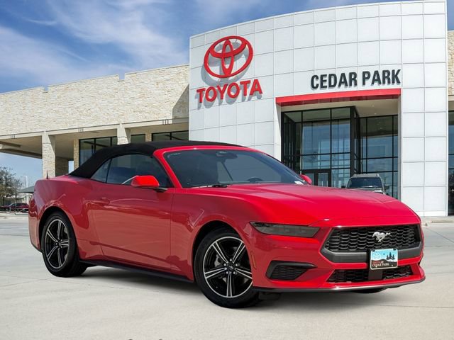 Used 2025 Ford Mustang EcoBoost image 1