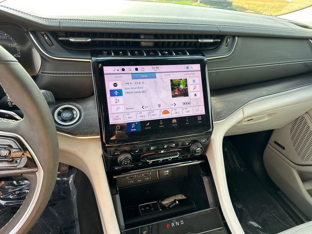 Used 2023 Jeep Grand Cherokee Overland image 28