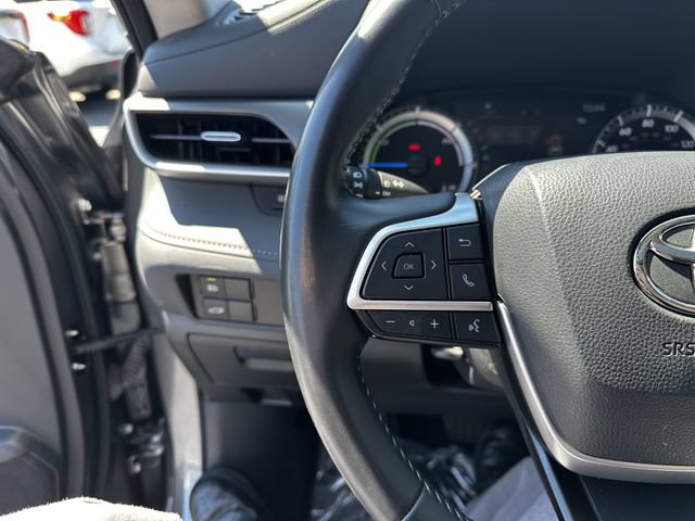 Used 2023 Toyota Highlander XLE AWD/4WD image 28