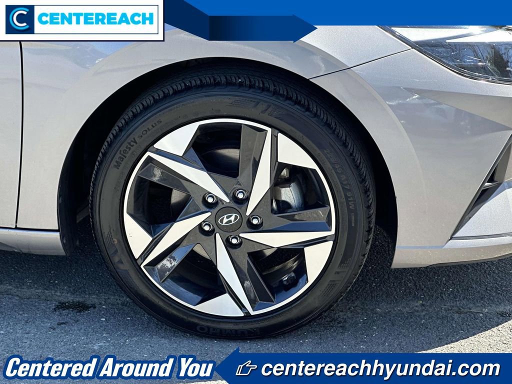 Used 2023 Hyundai Elantra SEL w/ Convenience Package FWD image 6