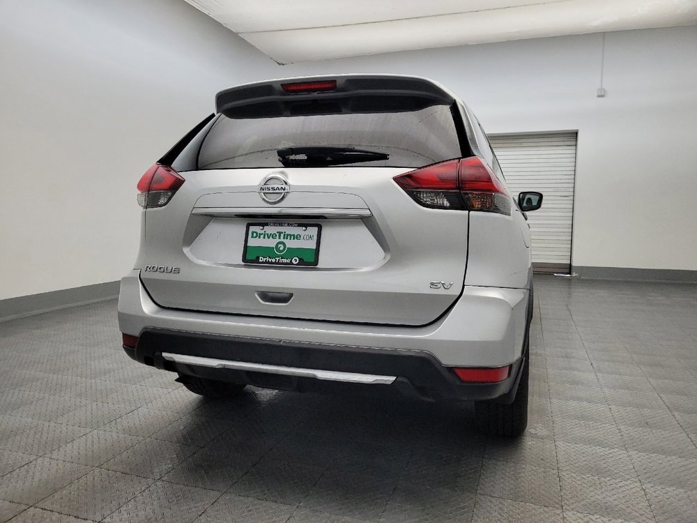 Used 2019 Nissan Rogue S image 7