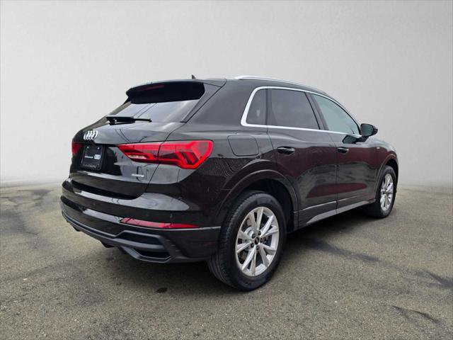 Certified 2023 Audi Q3 2.0T Premium w/ Convenience Package AWD/4WD image 3