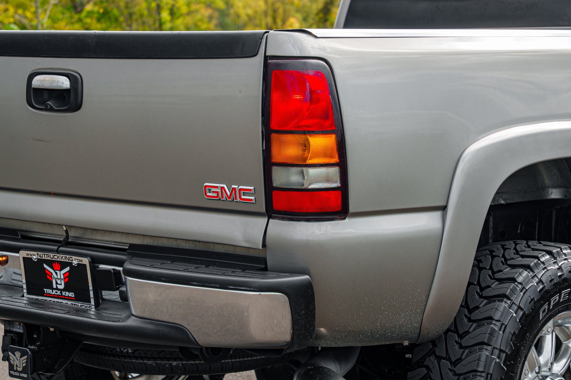 Used 2007 GMC Sierra 2500 SLT w/ Heavy-Duty Power Package AWD/4WD image 34
