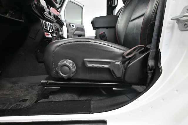 Used 2019 Jeep Wrangler Unlimited Rubicon AWD/4WD image 17