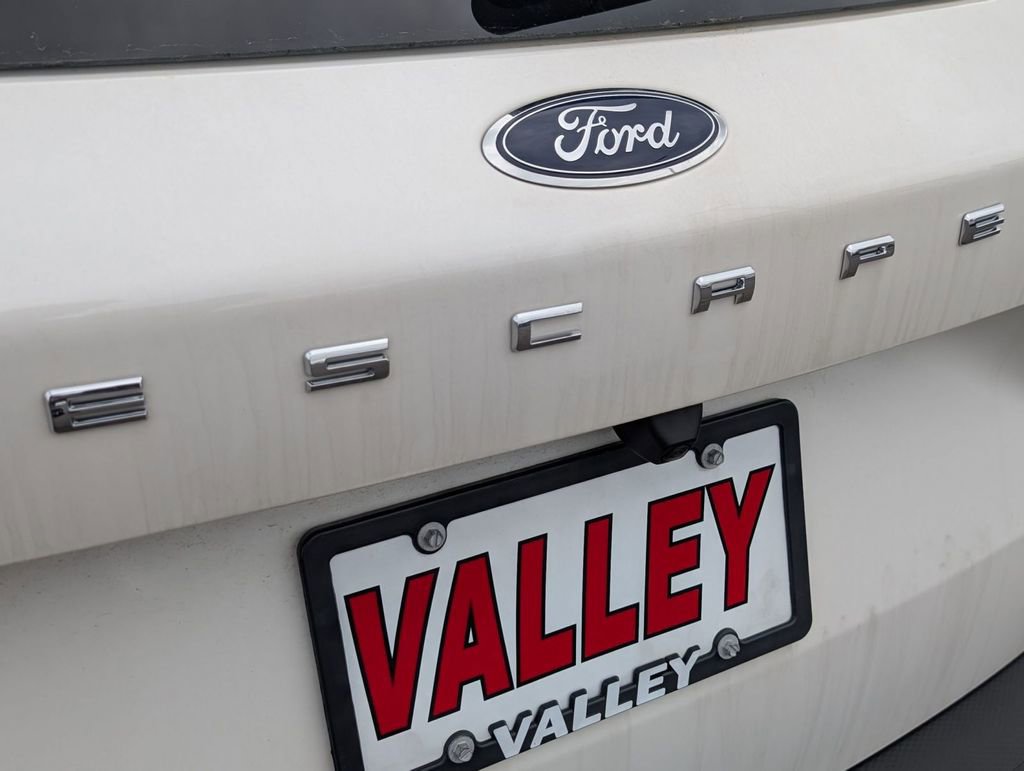 New 2026 Ford Escape ST-Line w/ Cold Weather Package image 12