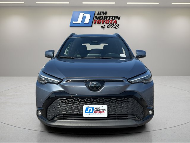 Used 2023 Toyota Corolla Cross AWD Hybrid w/ Convenience Package image 2