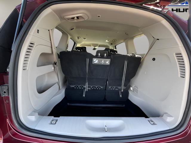 Used 2020 Chrysler Pacifica Touring-L Plus w/ Advanced Safetytec Group image 39