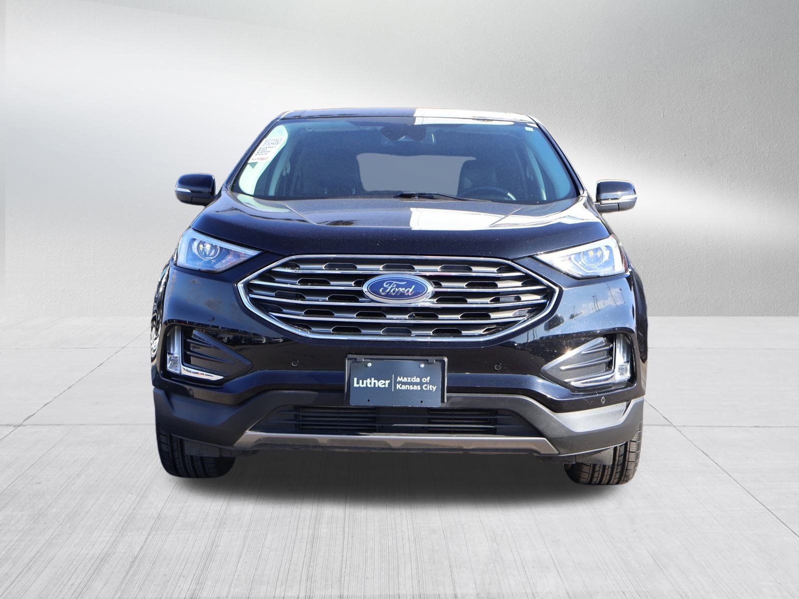 Used 2024 Ford Edge Titanium image 2