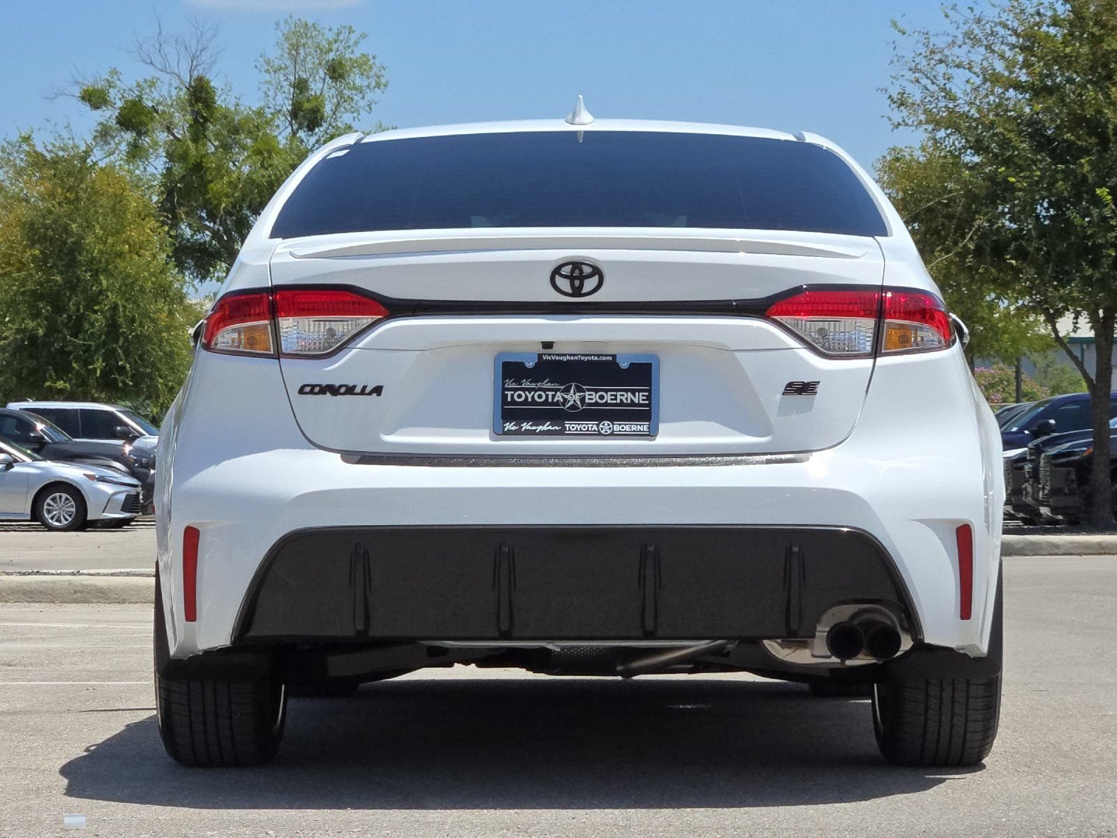 Certified 2026 Toyota Corolla SE FWD image 4