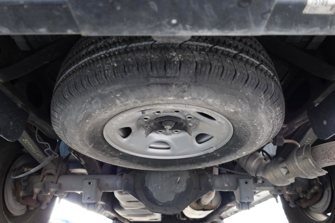 Used 2016 Chevrolet Express 2500 image 14