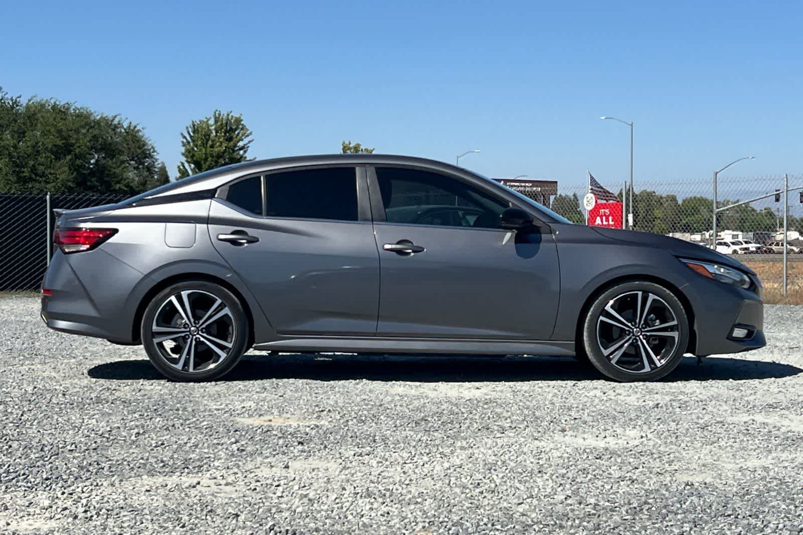Used 2021 Nissan Sentra SR FWD image 9