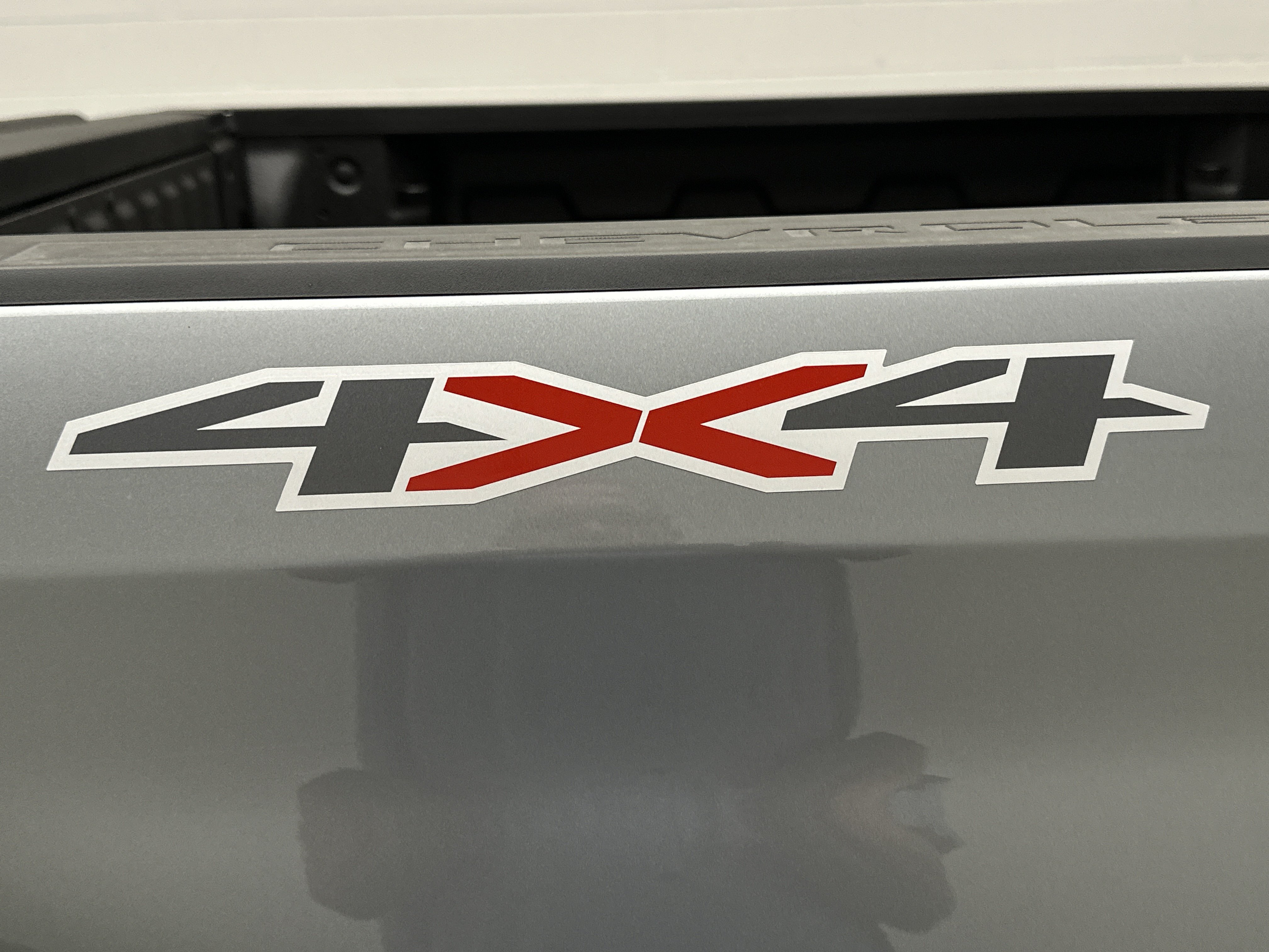 New 2026 Chevrolet Silverado 1500 RST w/ Redline Edition AWD/4WD image 16