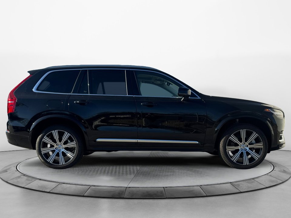 New 2025 Volvo XC90 T8 Plus w/ Protection Package Premier image 8